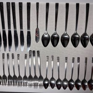 CARLYLE Vintage Stainless Flatware CAMEO 33 Piece Place Lot